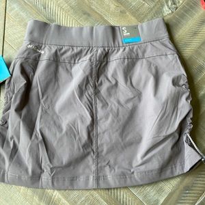 NWT Columbia Skort, size Small in Slate Gray